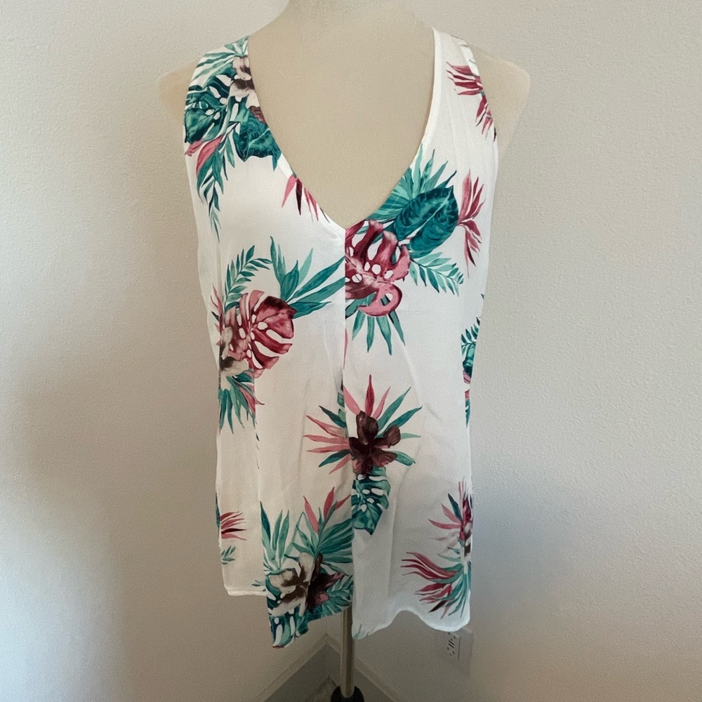 BB Dakota T-back top